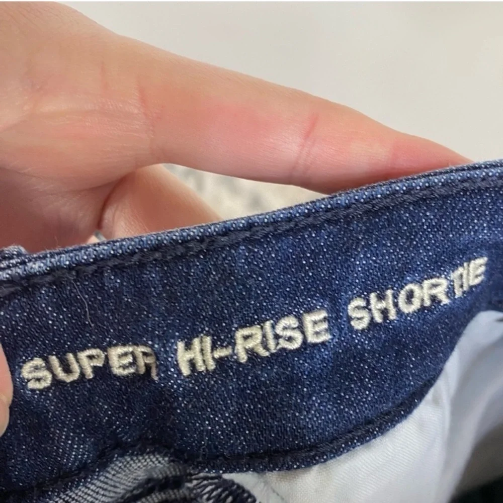American Eagle Outfitters Super Hi Rise Shortie Raw Hem Denim Jean Shorts size 4
